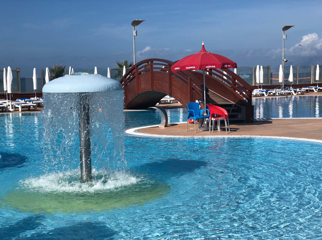 La Isla Resort主图