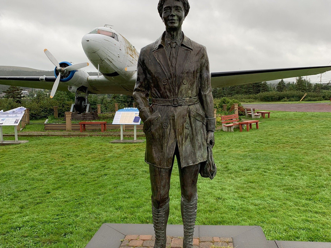 Amelia Earhart Statue景点图片