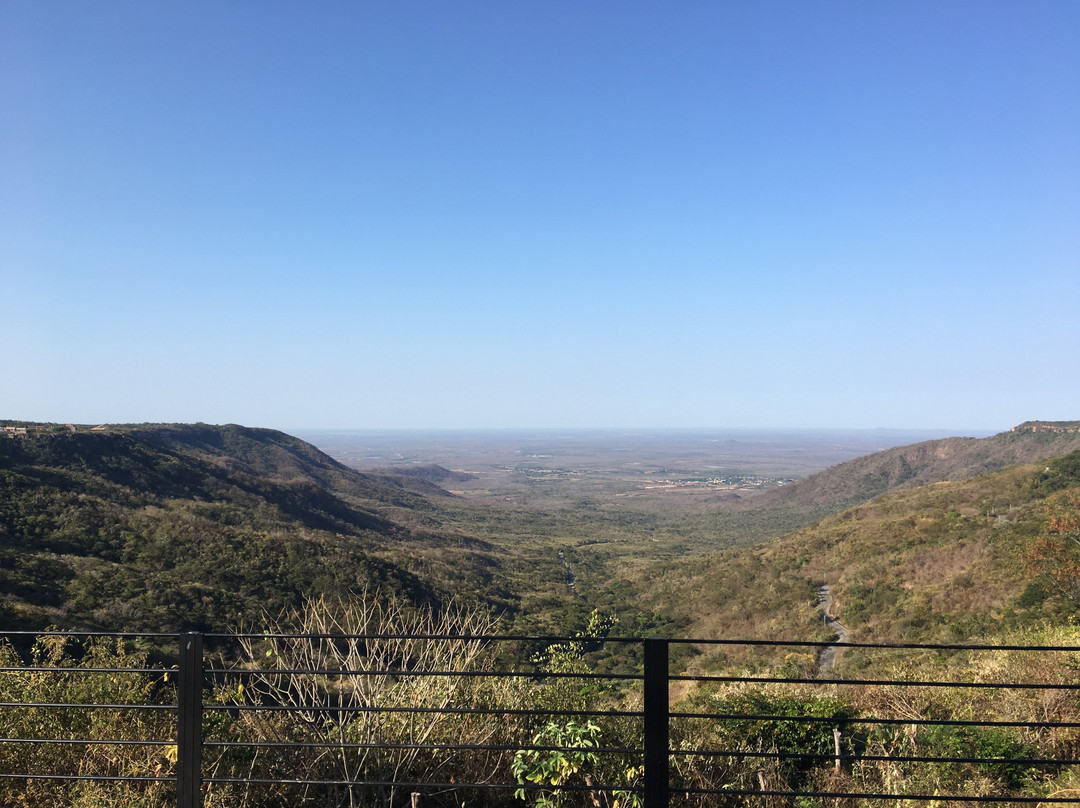 Pousada Recanto Alto da Serra主图