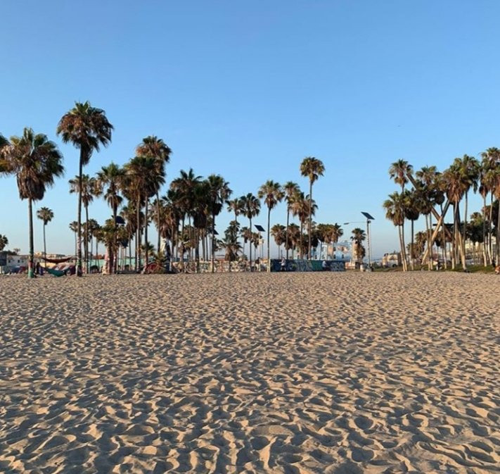 水晶温泉套房酒店主图