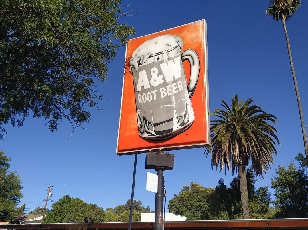 Modesto Historic Graffiti Cruise Route景点图片