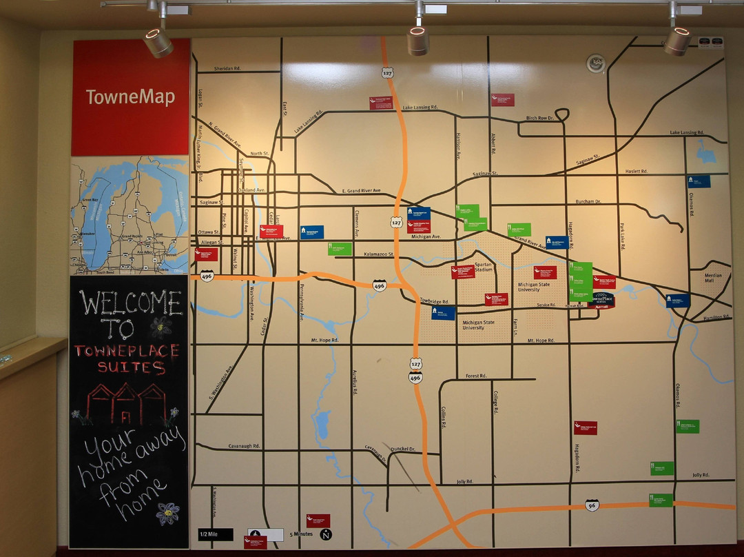 东兰辛万豪广场套房酒店主图