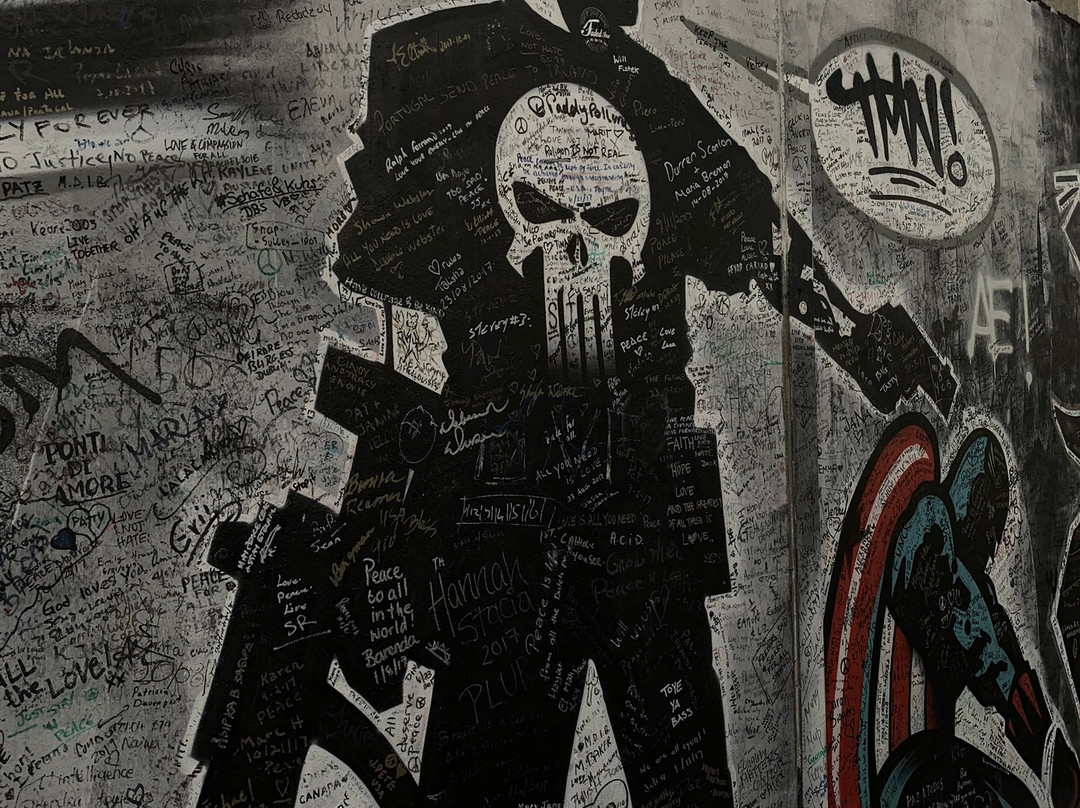 Peace Wall-贝尔法斯特必去景点