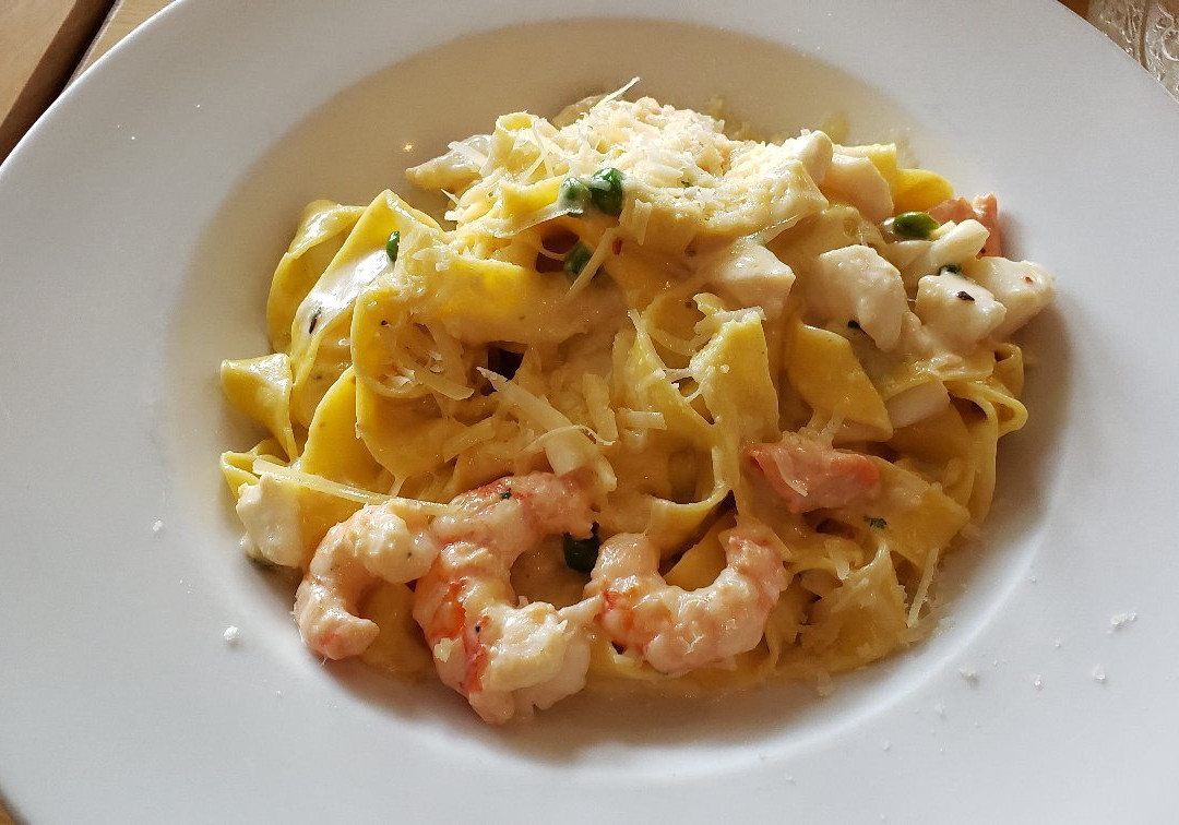 Longliner Lodge and Suites主图