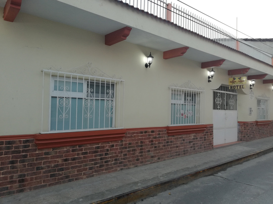 OYO Estancia Carmelita
