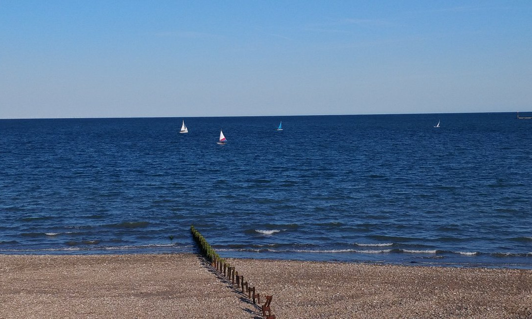 Pagham Beach景点图片