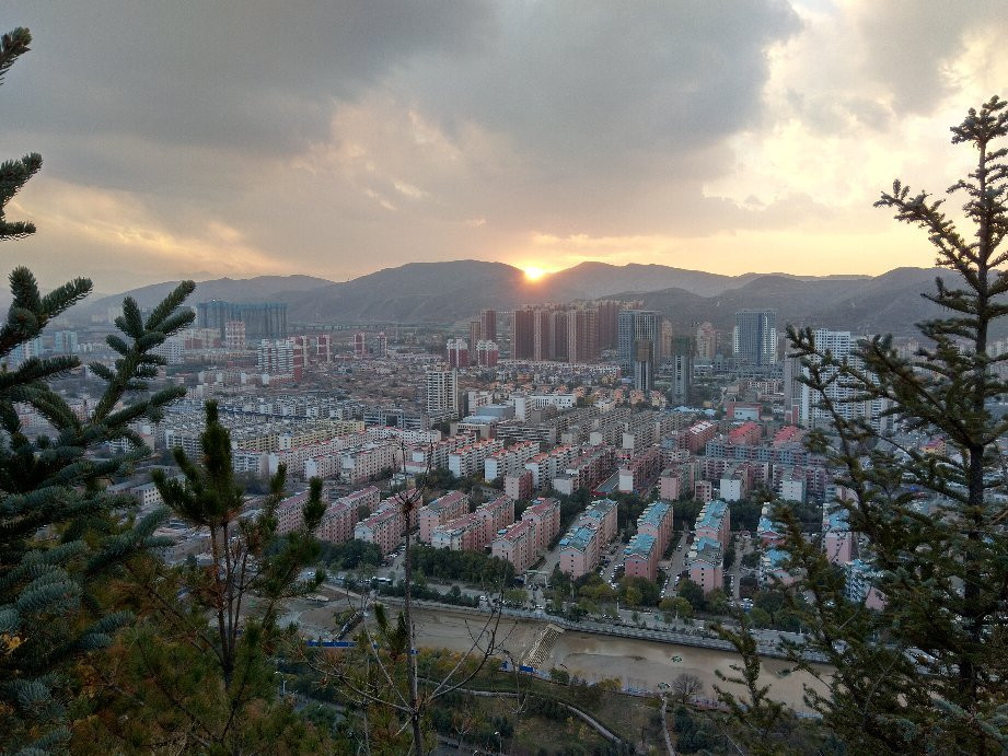 西宁南山景点图片
