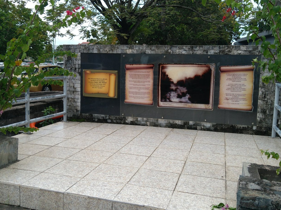 Lavalas Memorial景点图片