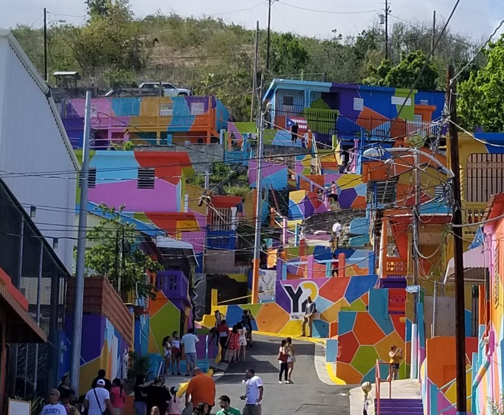 Macromural Brisa Tropical-Yauco必去景点