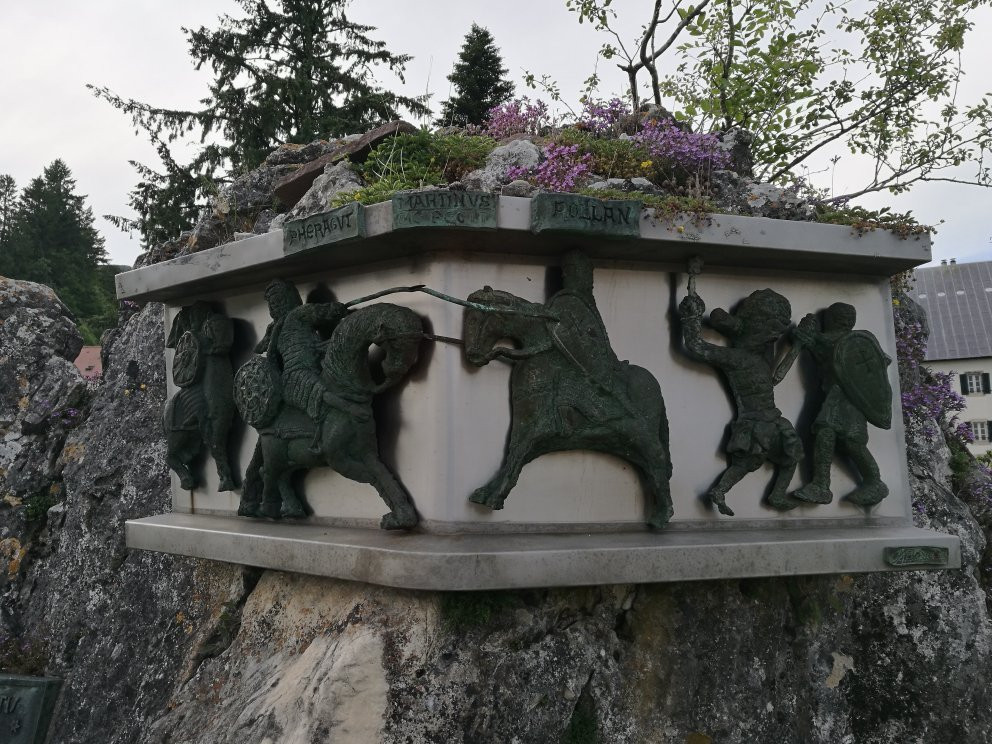 Monumento a la batalla de Roncesvalles景点图片
