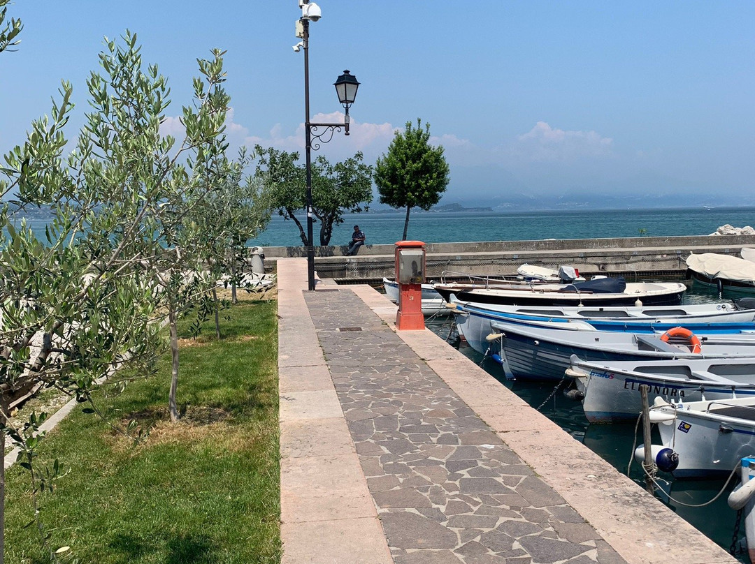 Spiaggia Rivoltella-代森扎诺-德尔加达必去景点