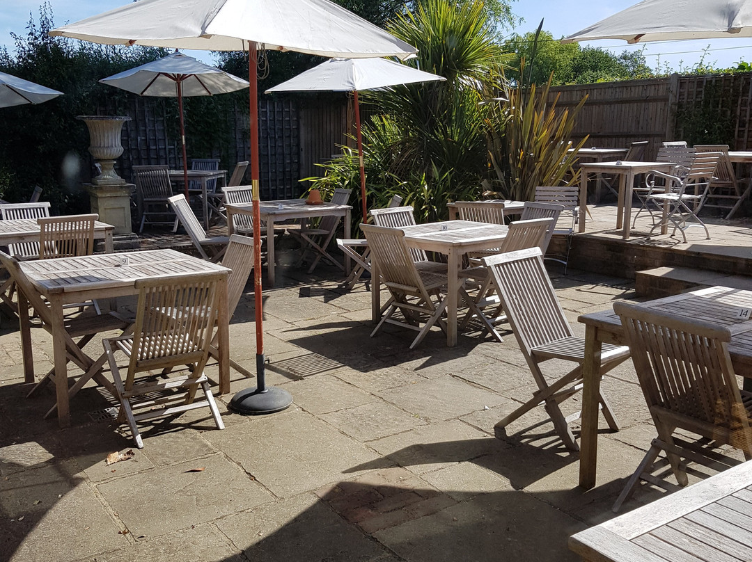 The Three Chimneys主图