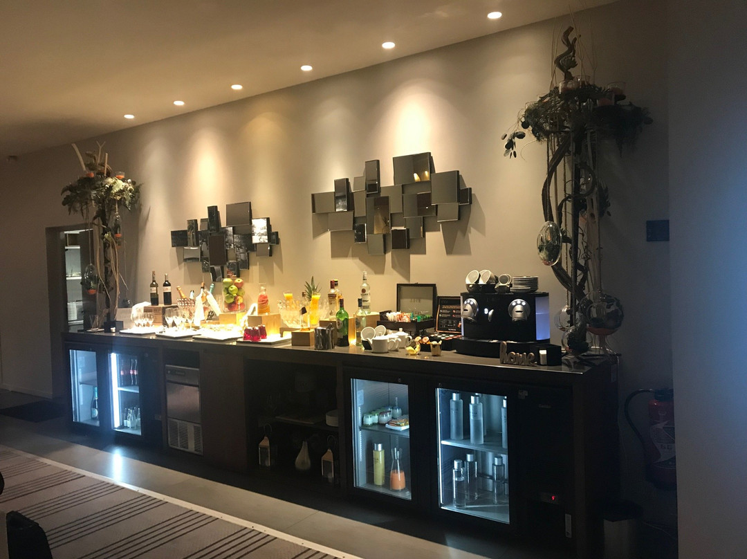 巴黎狄芬思美利亚酒店主图