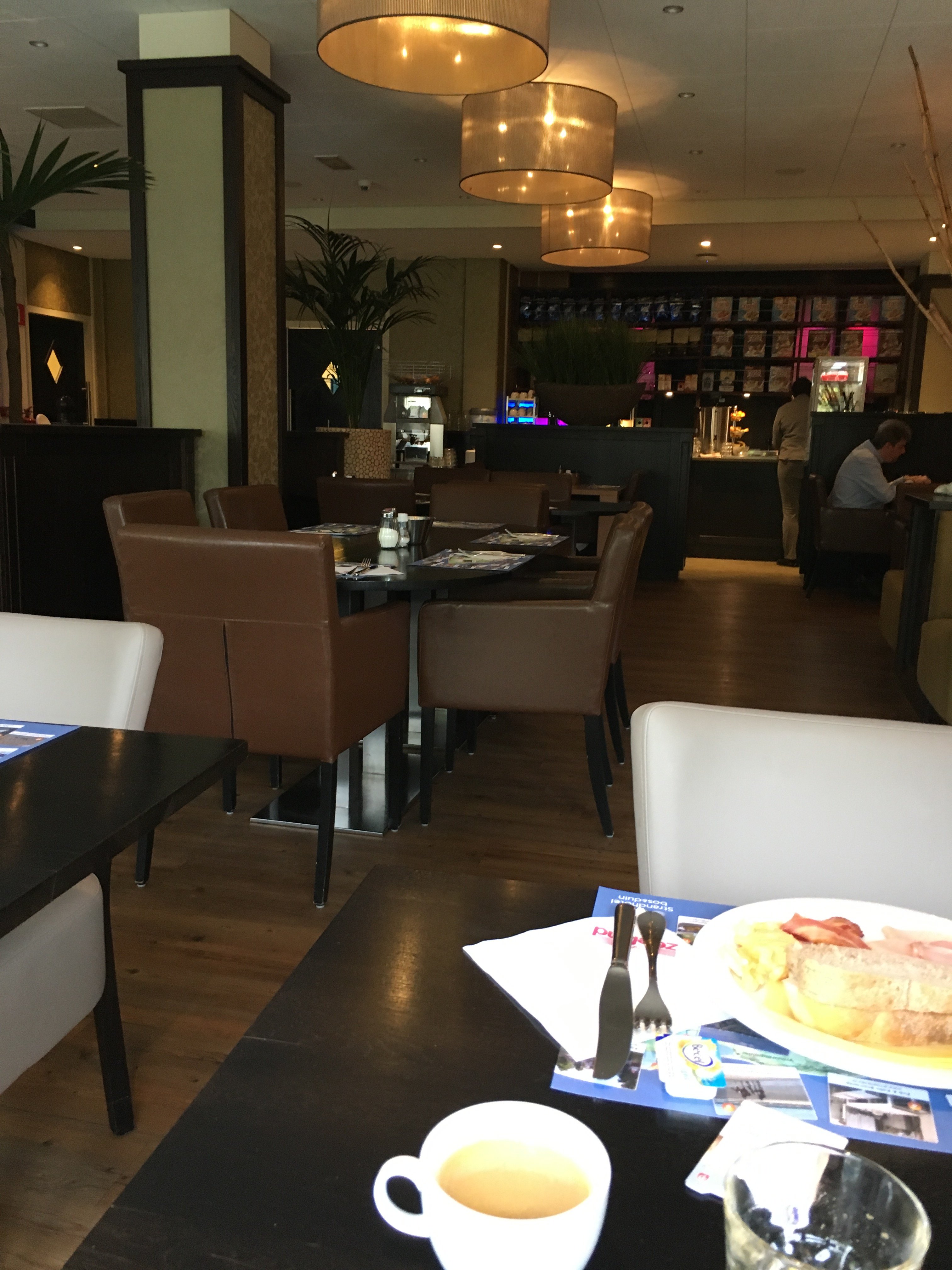 Strandhotel Bos en Duin-餐饮
