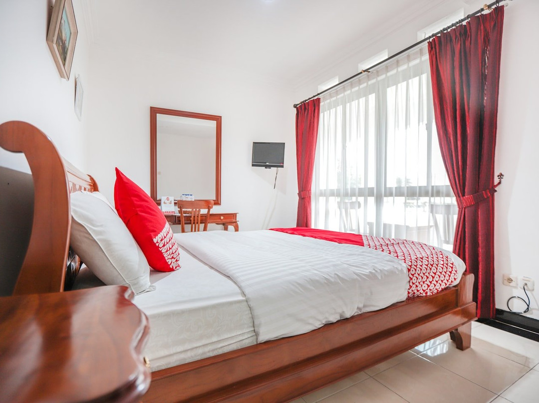 Hotel Lurus主图