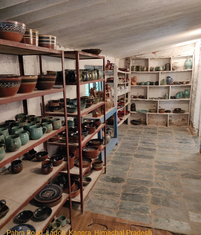 Andretta Pottery & Craft Society景点图片