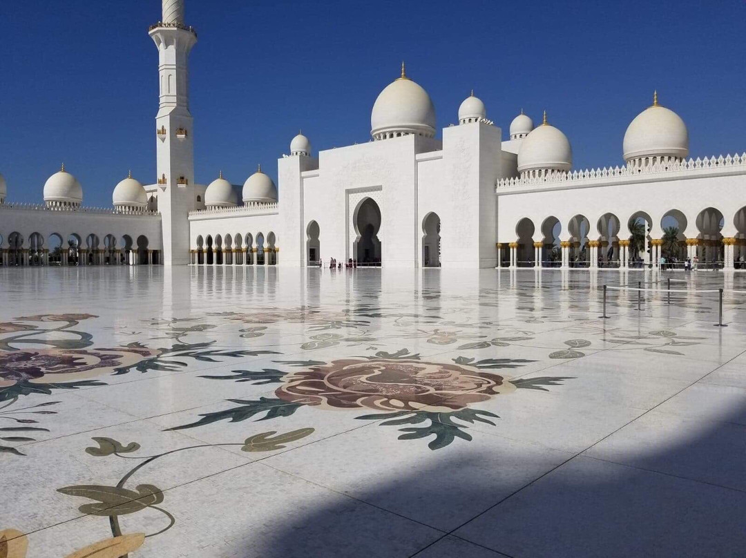 Abu Dhabi Tour From Dubai景点图片