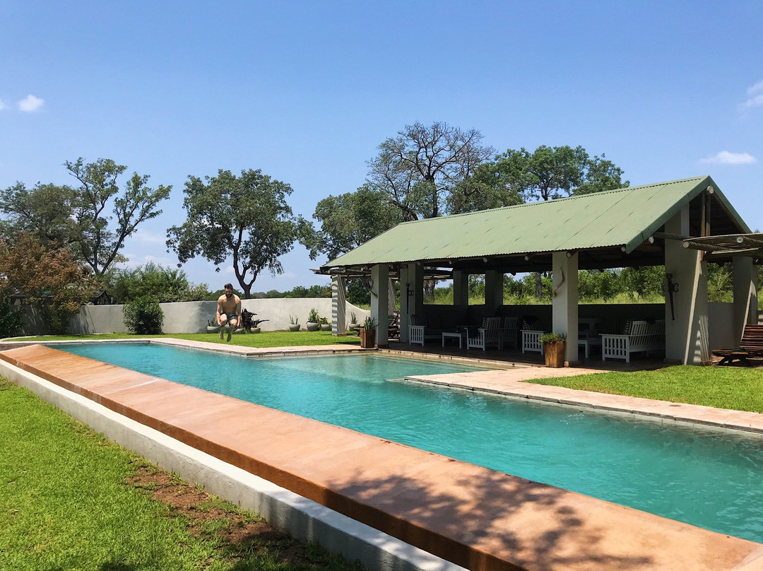 Notten's Bush Camp主图