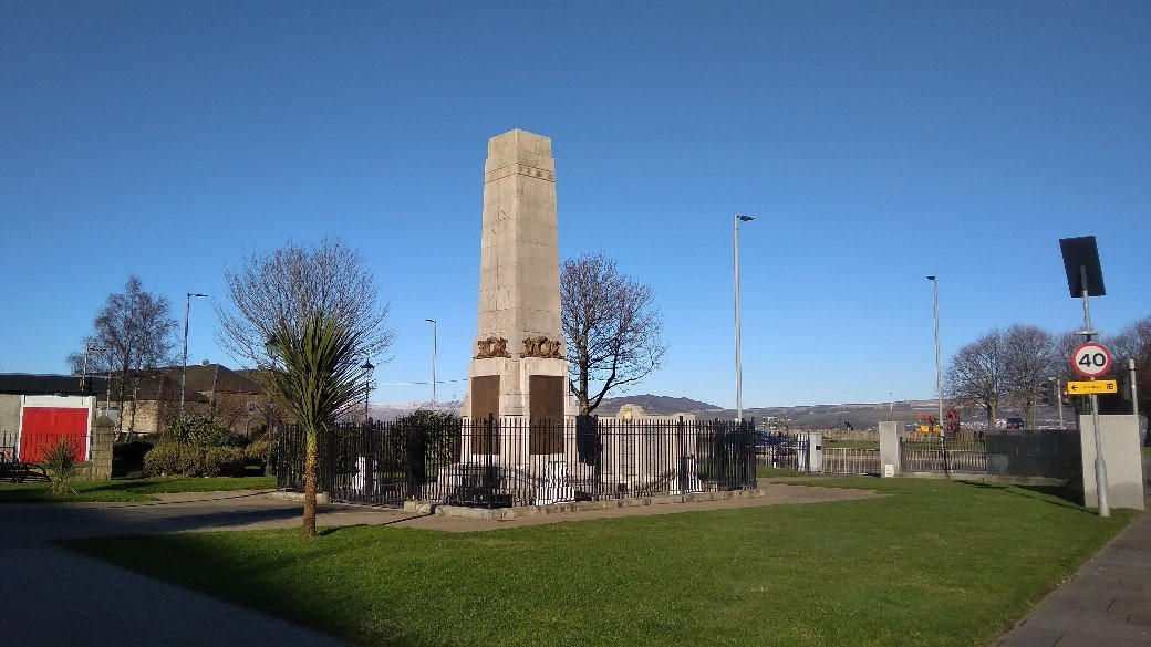 Port Glasgow Cenotaph and Wall景点图片