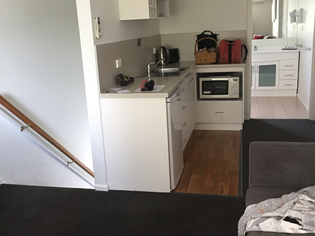 Elphin Serviced Apartments主图