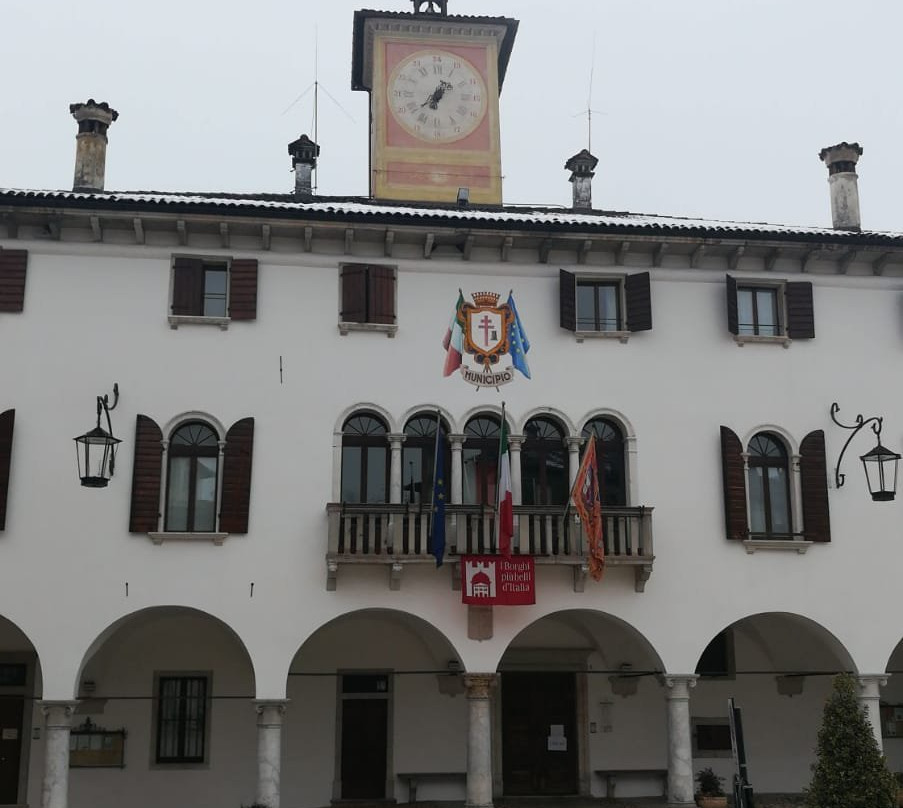 piazza Luciani-梅尔必去景点
