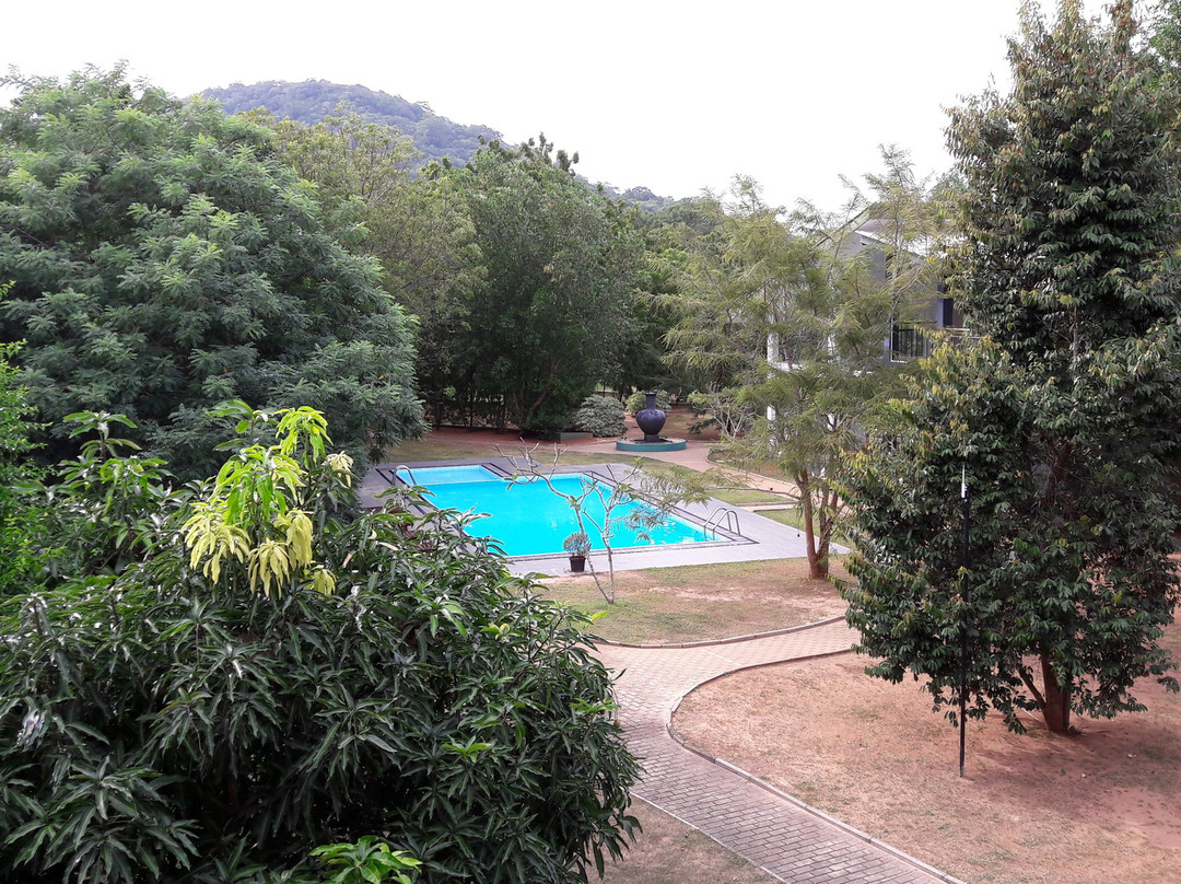 曼果普瑞生态村酒店主图