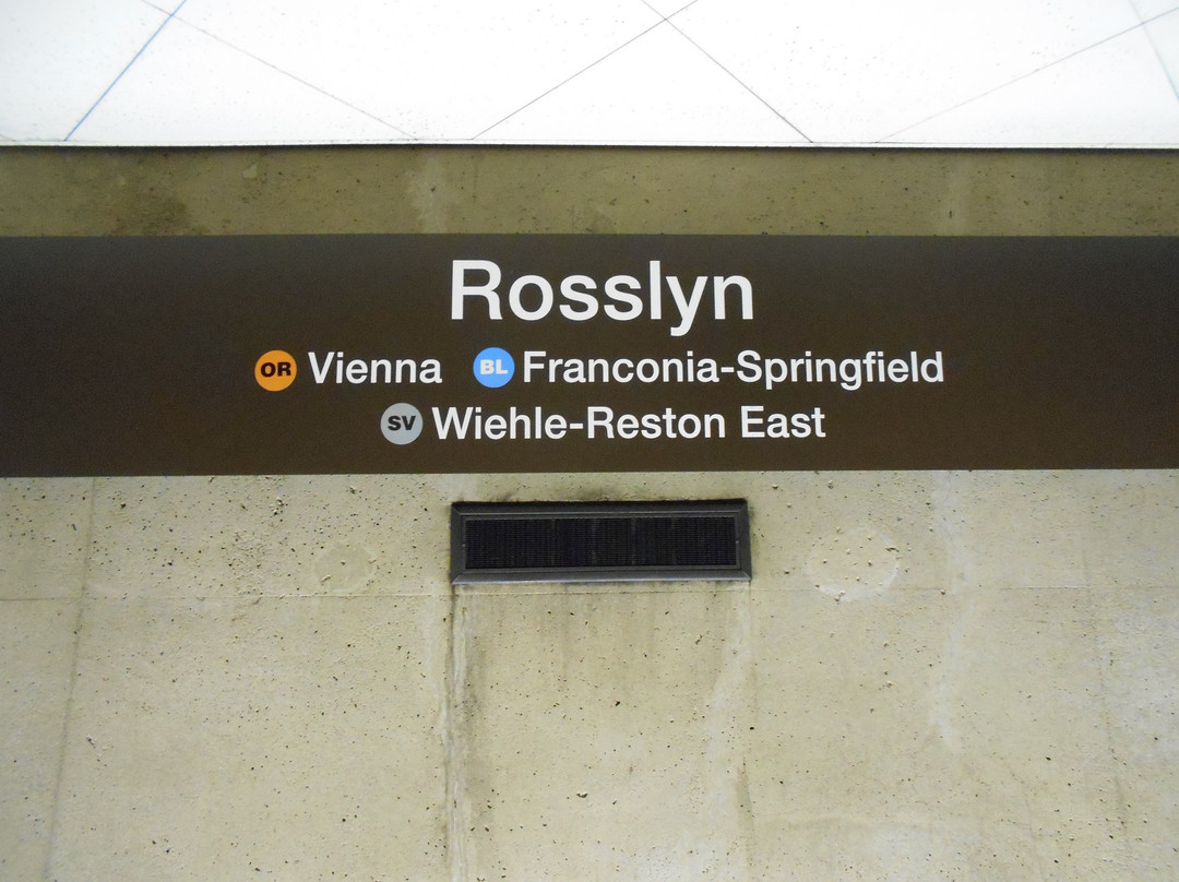 Rosslyn Metro Station-阿灵顿必去景点