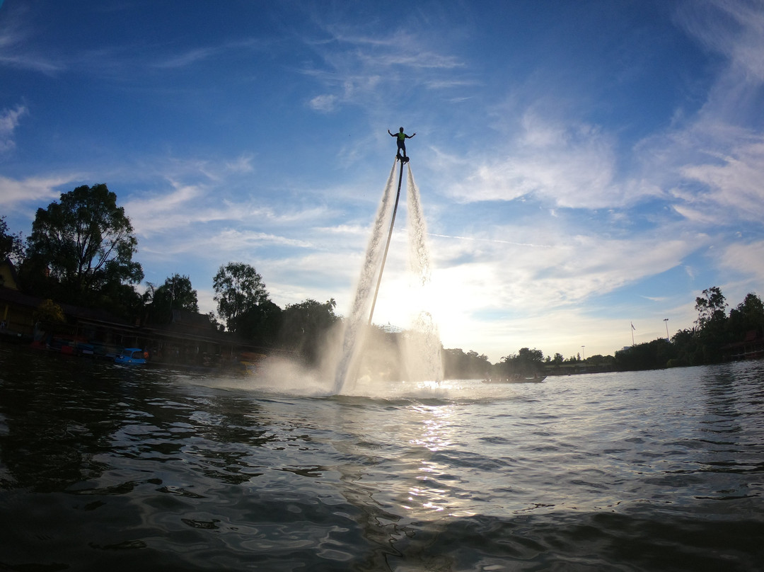 Flyboard Melaka-爱极乐必去景点