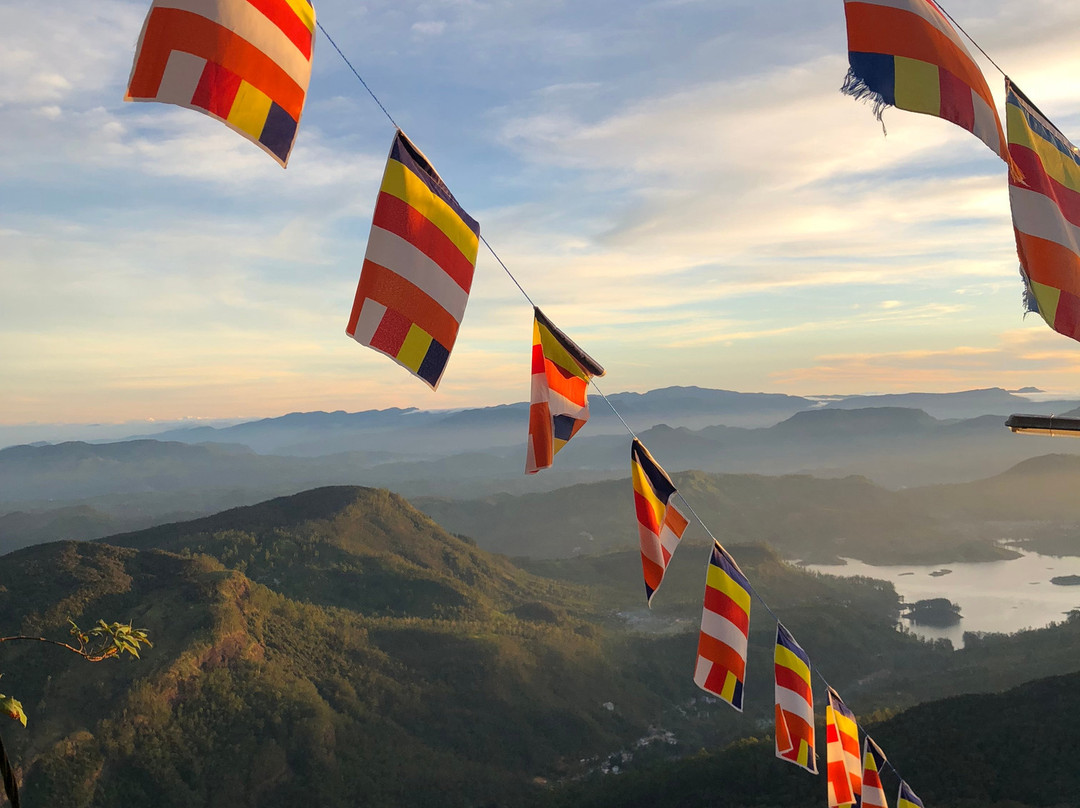 Kandy Taxi Muthu Lanka Tours-康提必去景点