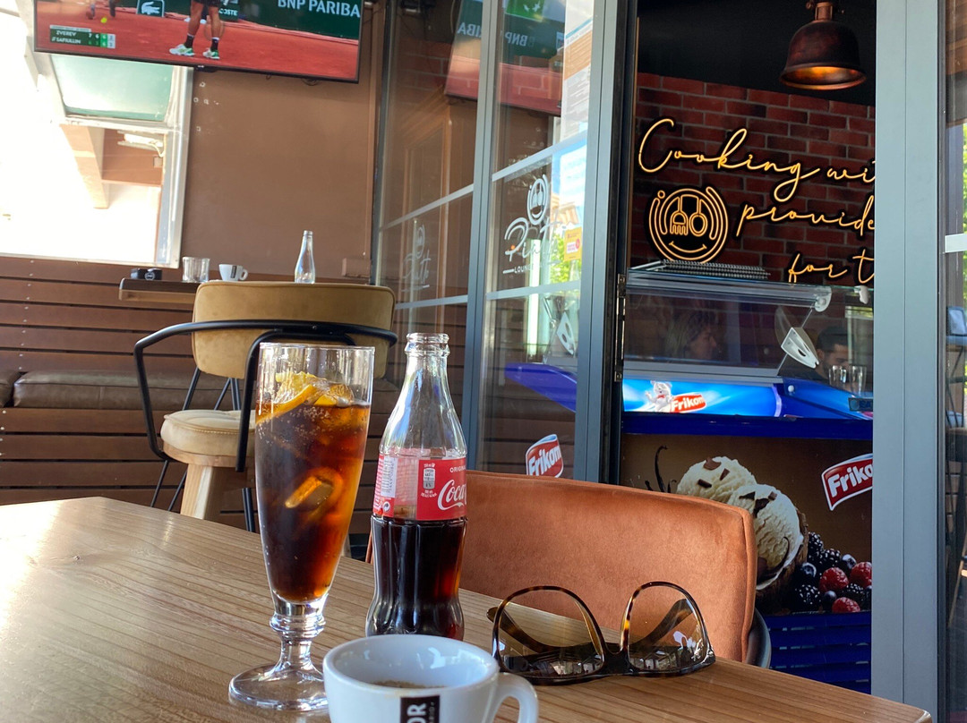 Piatto Lounge Bar