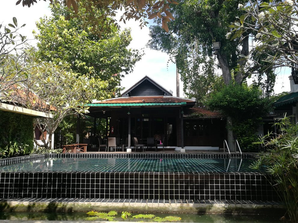 Vijit Nakorn Hotel