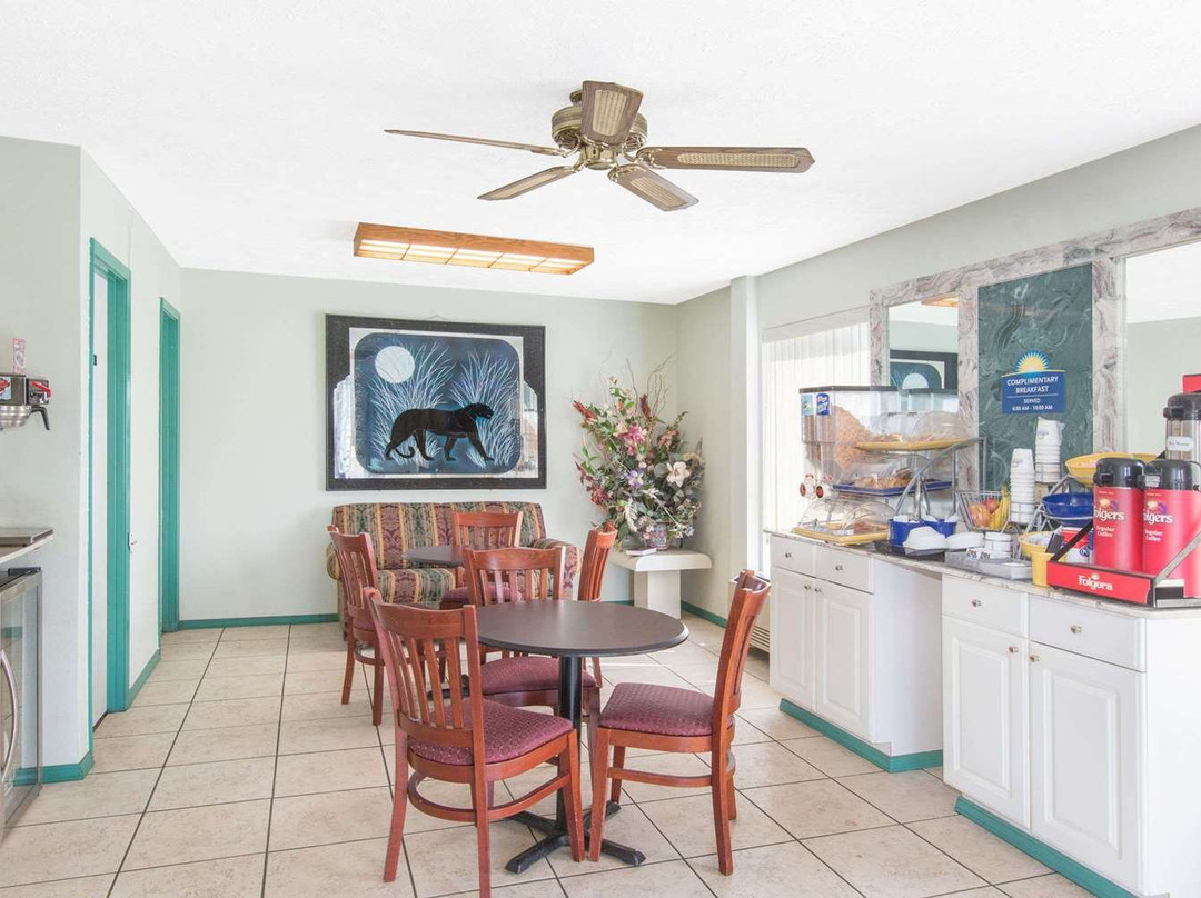 Days Inn by Wyndham West Point主图