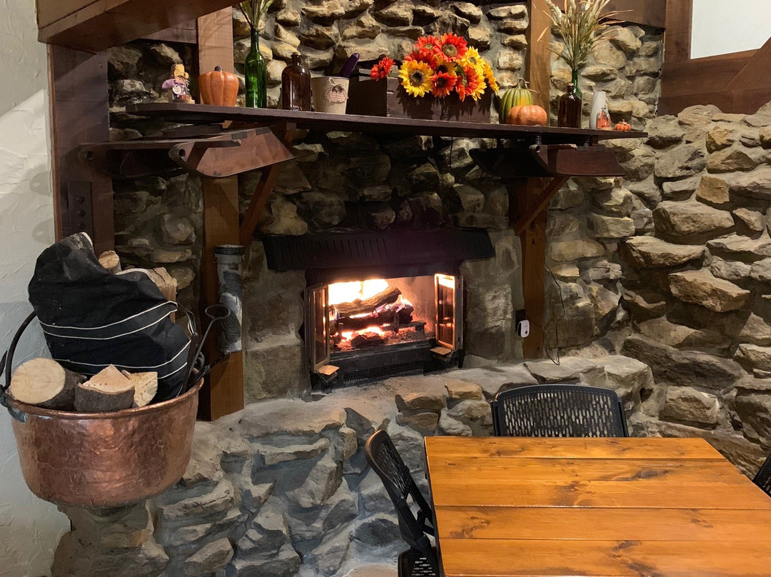 Rainbow Hills Winery, Brewery & Pizzeria-Newcomerstown必去景点