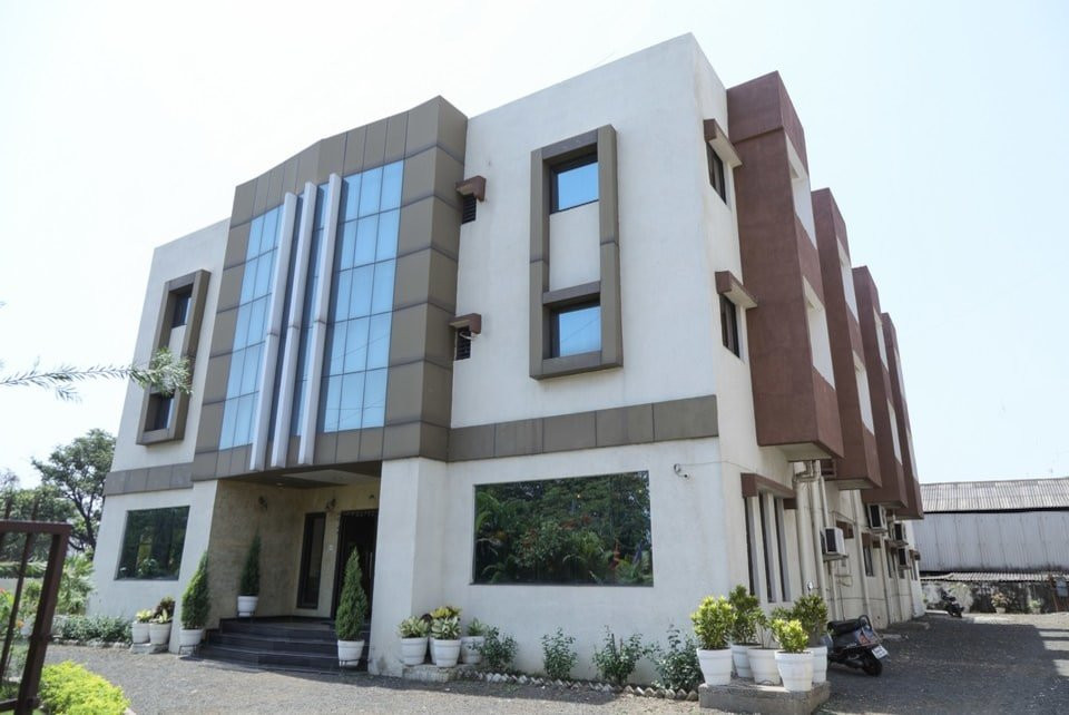 OYO 10943 Hotel Plus Corporate主图