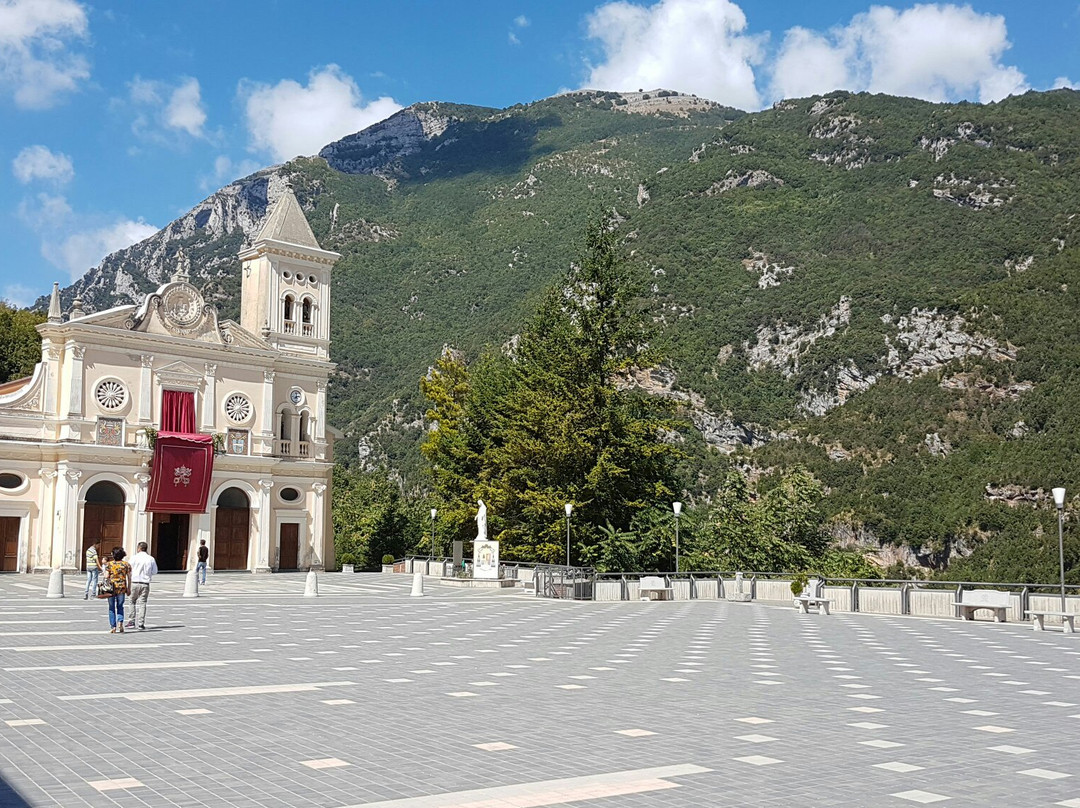 Santuario della Madonna del Pettoruto景点图片