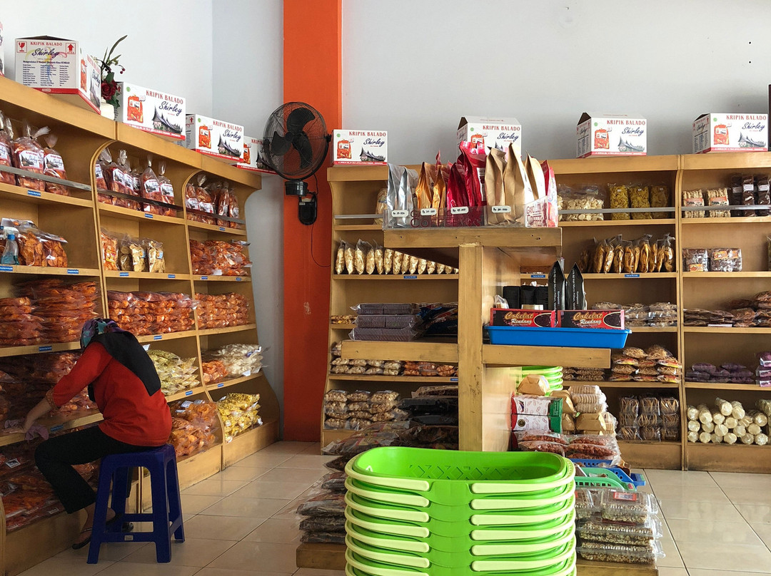 Kripik Balado Shirley-巴东必去景点