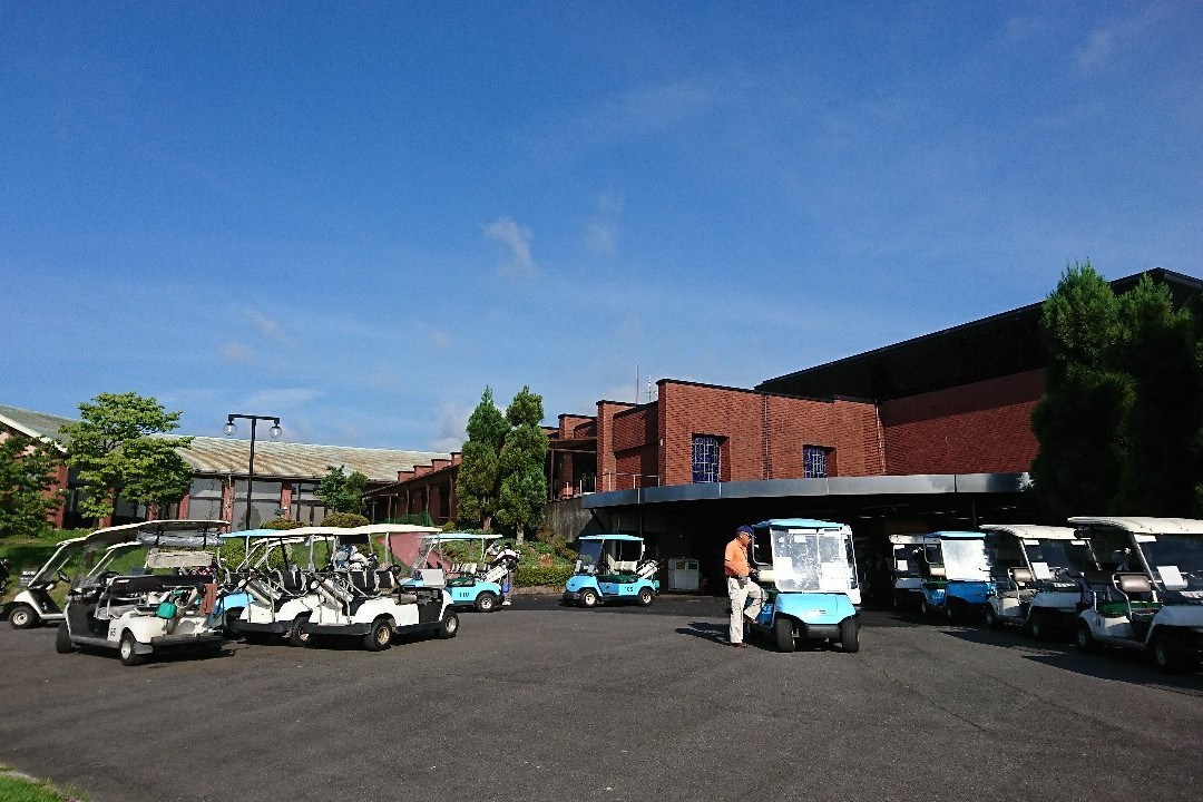 鈴峰ゴルフ倶楽部