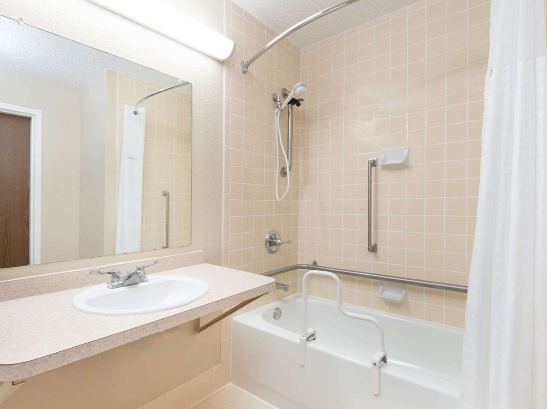 Days Inn by Wyndham Gillette主图