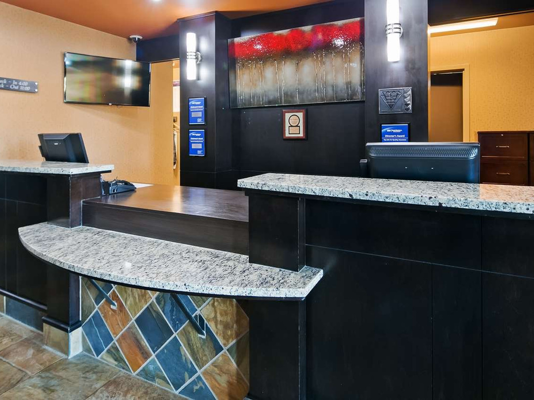 Best Western Bonnyville Inn & Suites主图