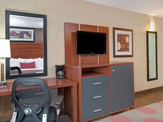 史坦顿岛华美达酒店主图