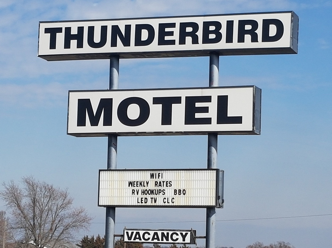 Thunderbird Motel主图