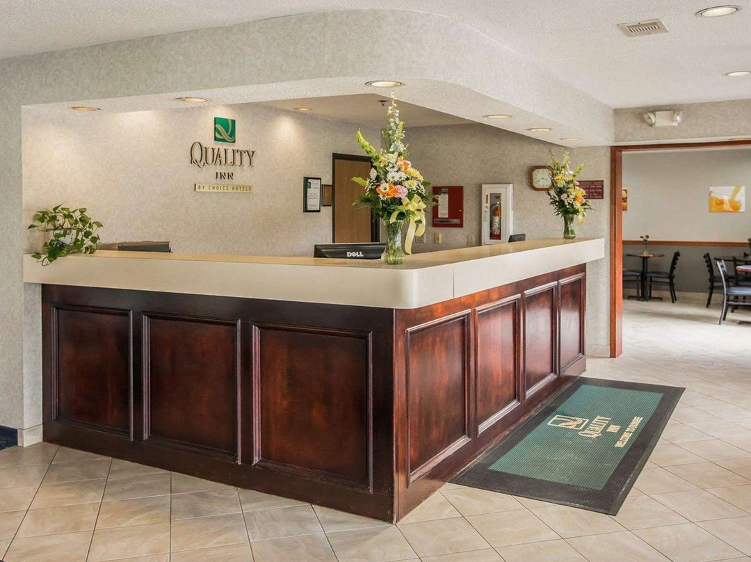 Quality Inn Dundee主图