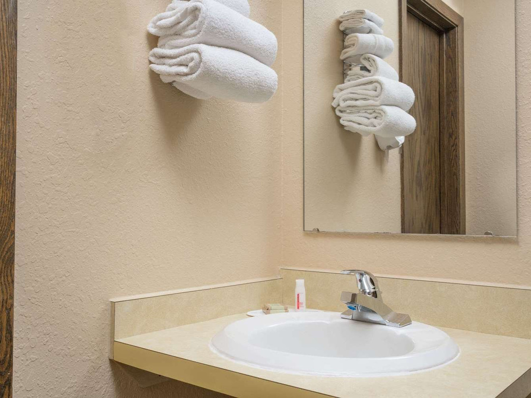 Super 8 by Wyndham Owatonna主图