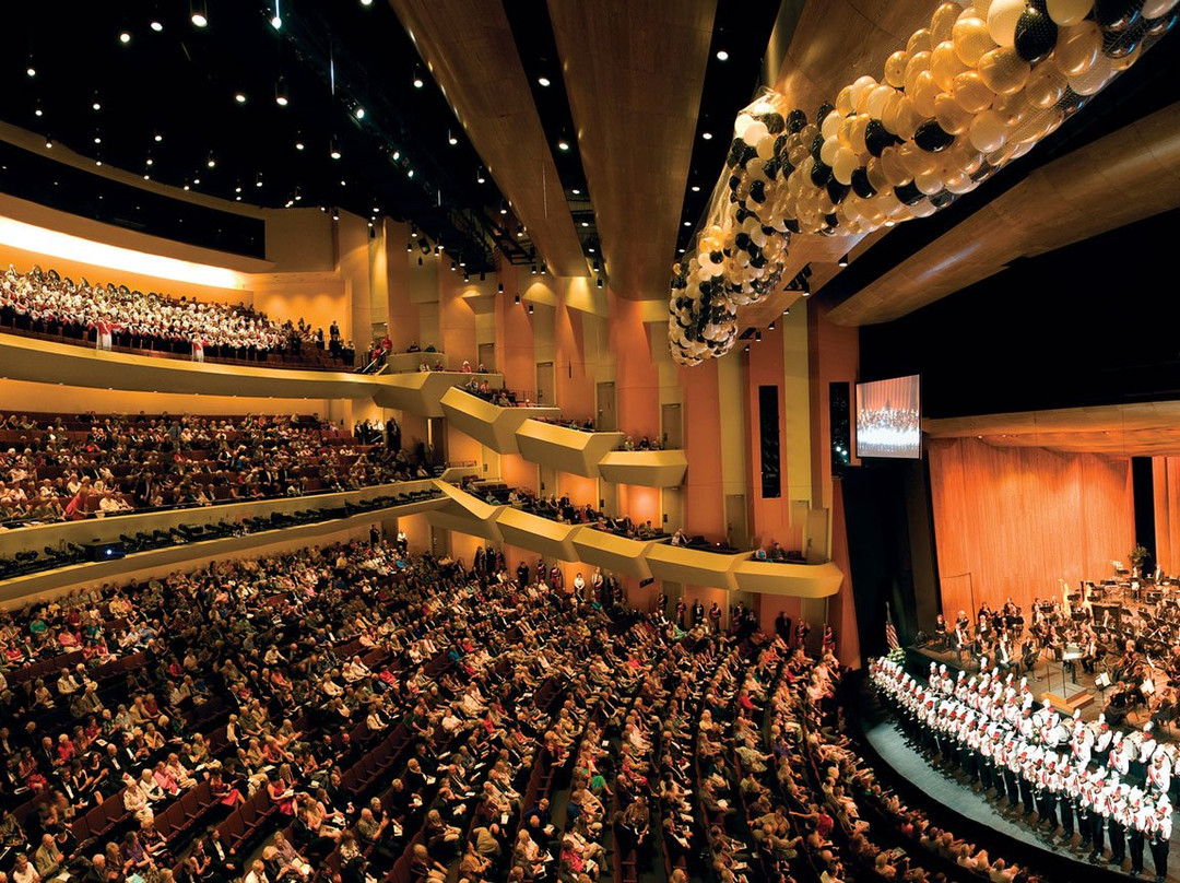 The Kentucky Center for the Performing Arts-路易斯维尔必去景点