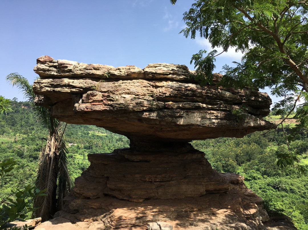 Akosombo旅游景点-Umbrella Rock