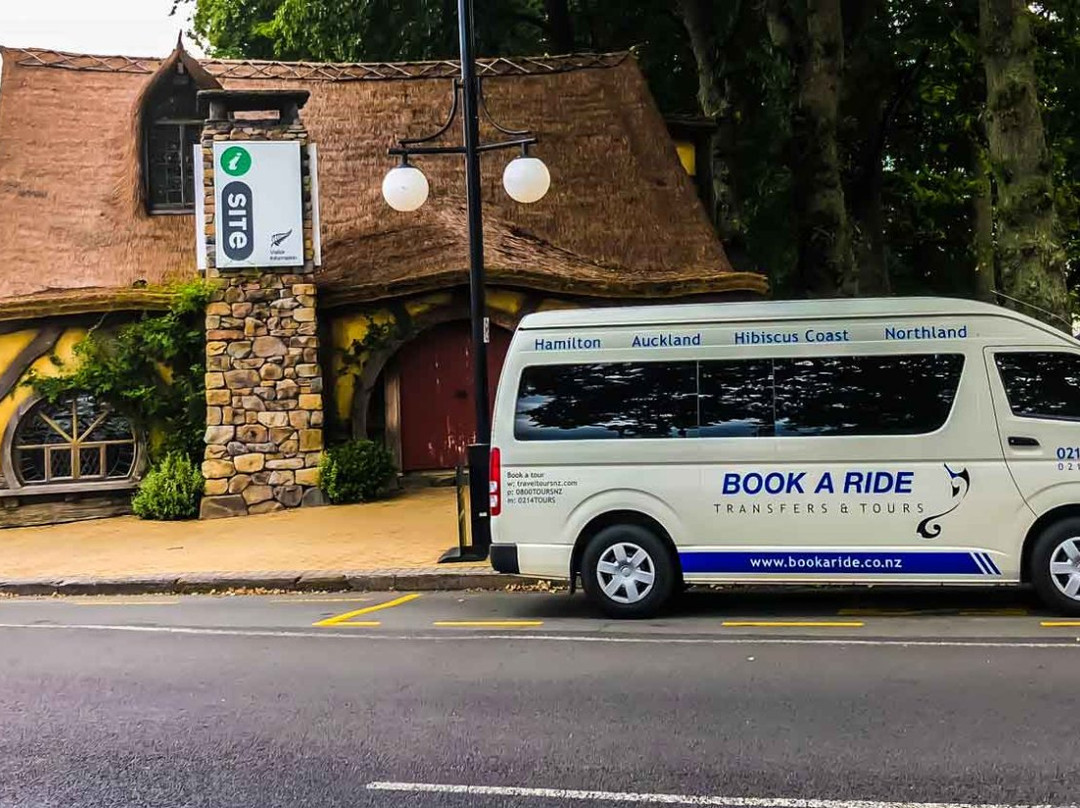 Airport Shuttle Transfers & Taxi Services-奥克兰必去景点