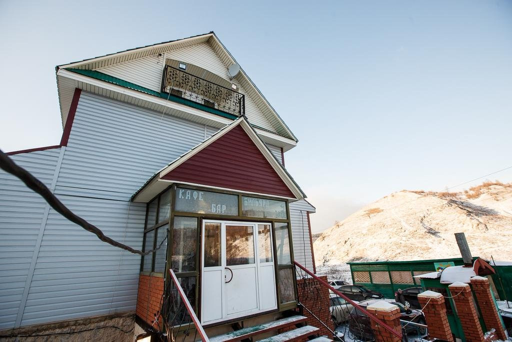 Shirokij Dol Guest House
