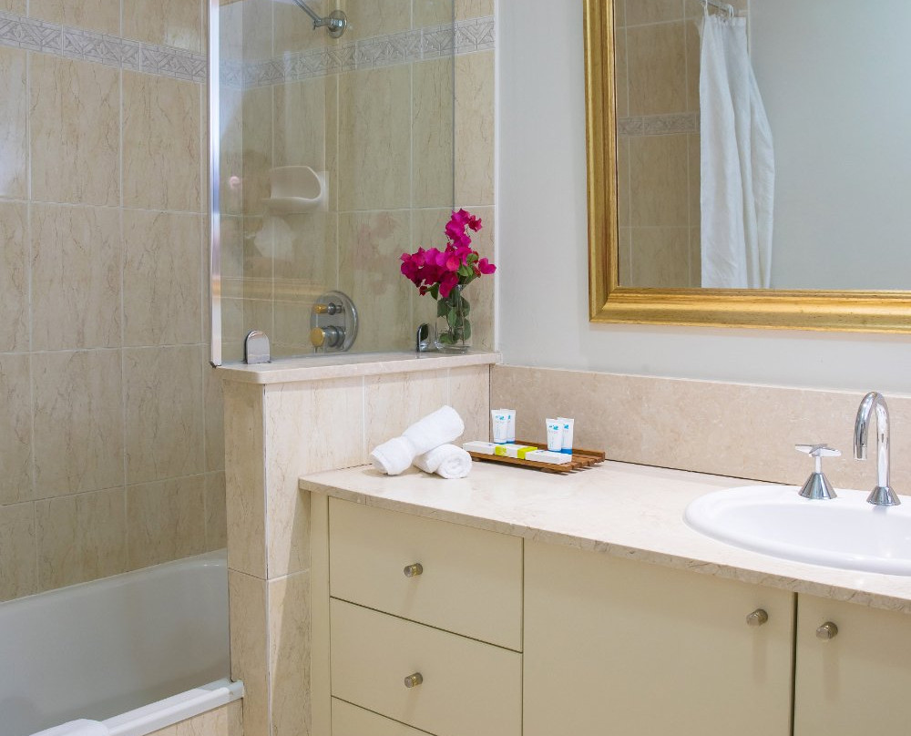 凯尔恩斯湖区温泉度假村主图