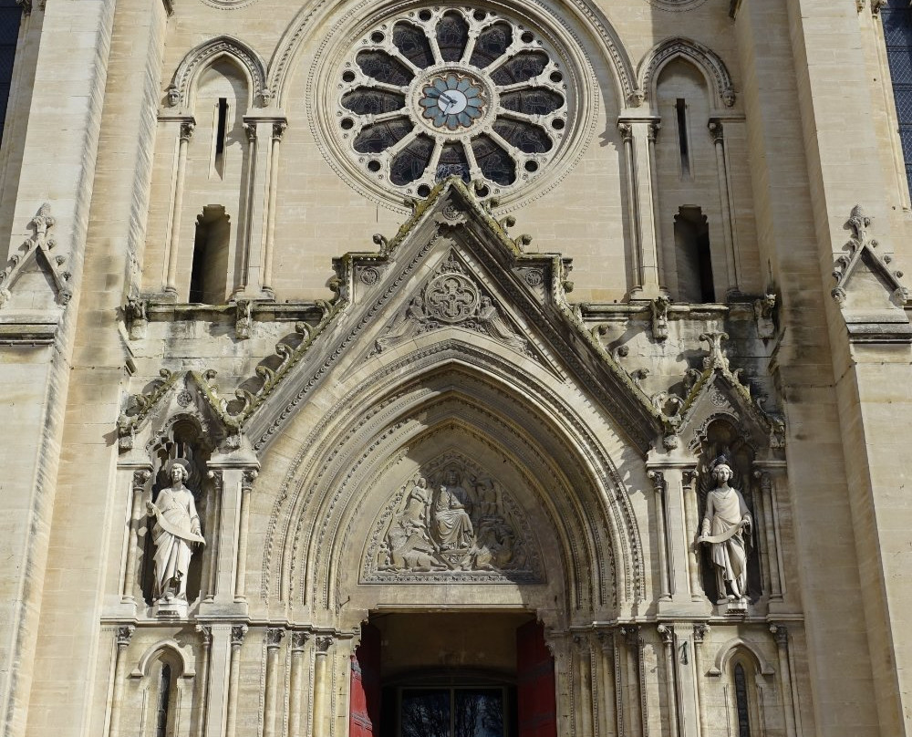Église Sainte-Baudile景点图片