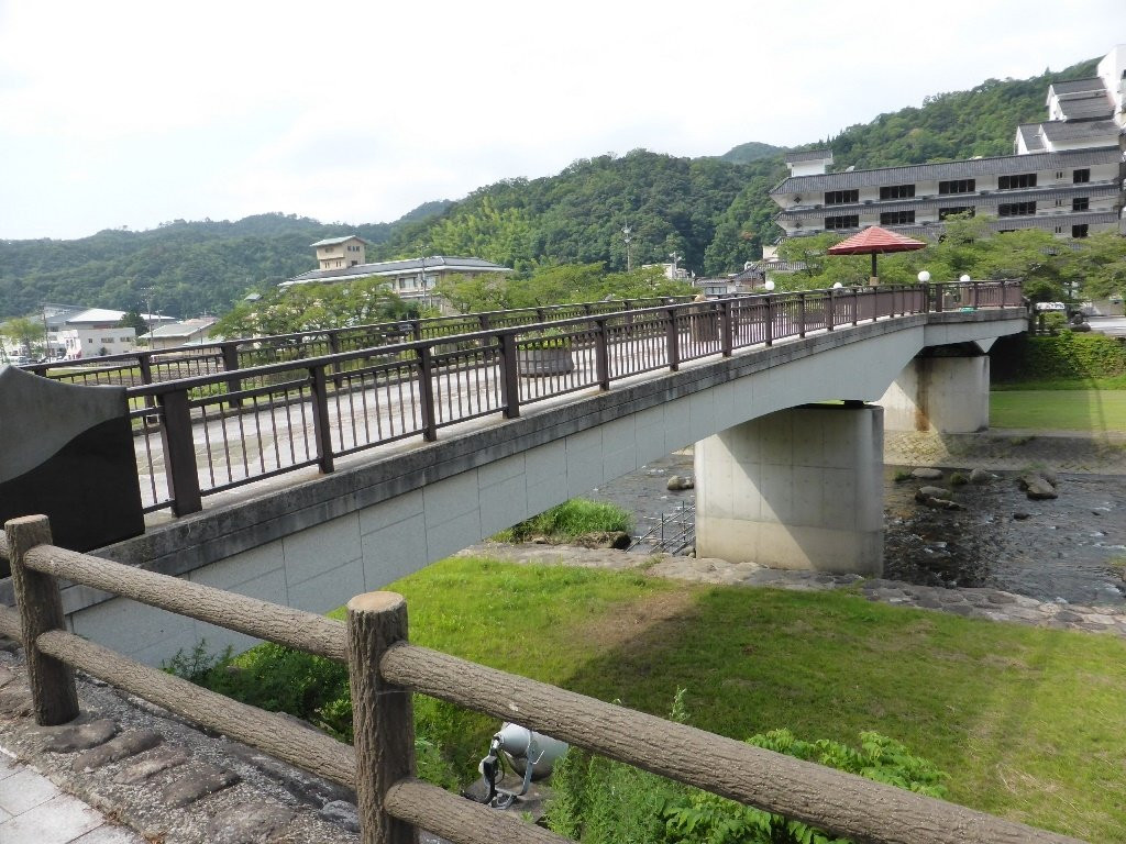 Kajika Bridge景点图片